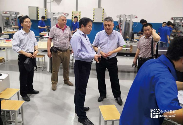 關(guān)于到柳州職業(yè)技術(shù)學院考察機械行業(yè)能力評價考試站建設條件和金磚國家技能合作事宜工作紀要